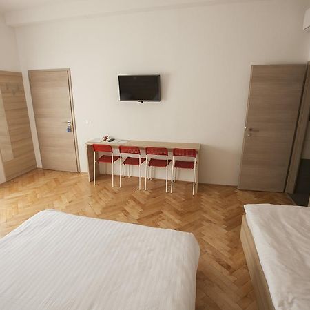 Sweet Dreams Rooms And Apartments Postojna Dış mekan fotoğraf