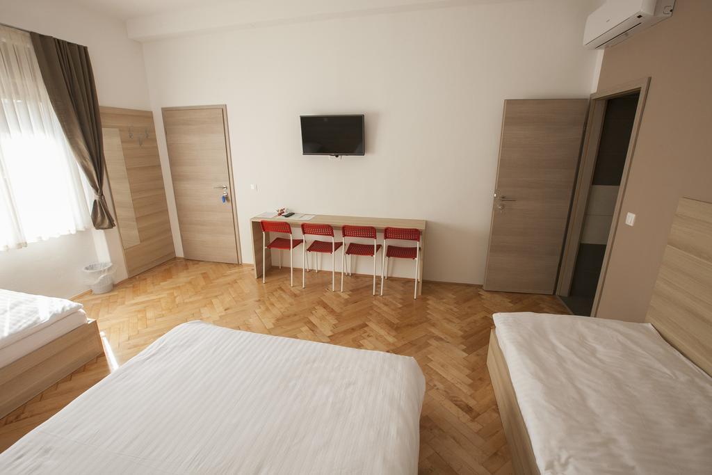 Sweet Dreams Rooms And Apartments Postojna Dış mekan fotoğraf